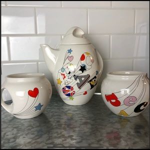 Loveramics Peace Tea Set